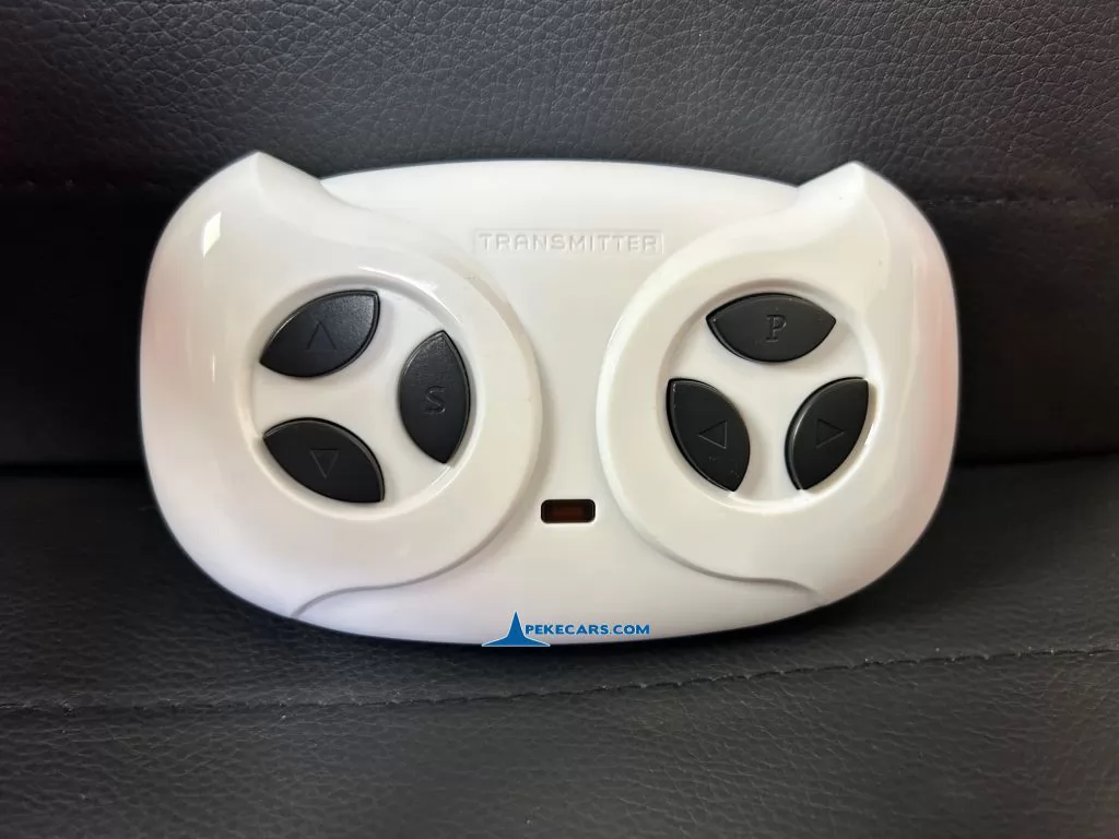 Jeep Wrangler Rubicon Style 12V 2.4G Rojo