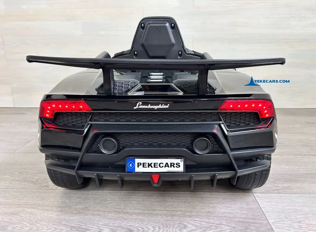Lamborghini huracan negro 12v parte trasera aleron