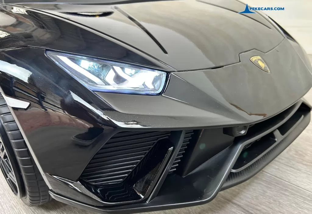 Lamborghini huracan negro 12v luces frontales