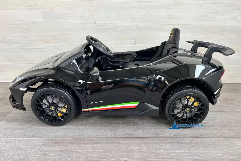 Lamborghini huracan negro 12v lado derecho
