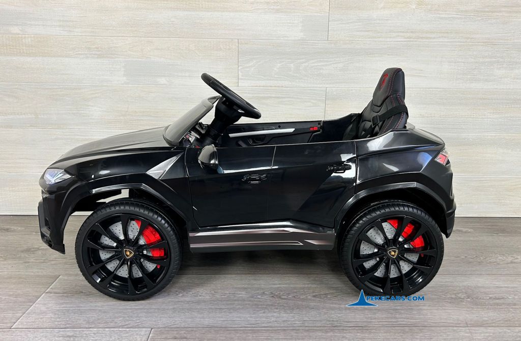 Lamborghini Urus negro