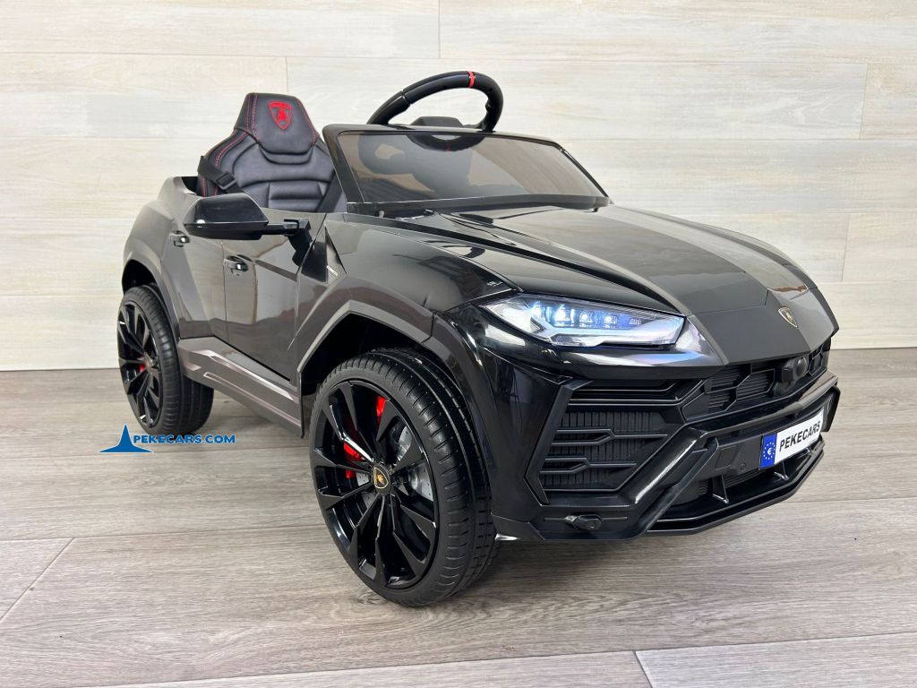 Lamborghini Urus negro