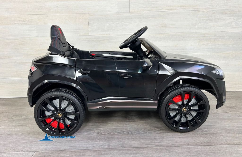 Lamborghini Urus negro