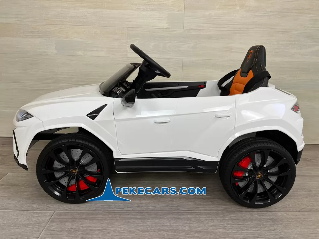 Lamborghini Urus blanco lateral