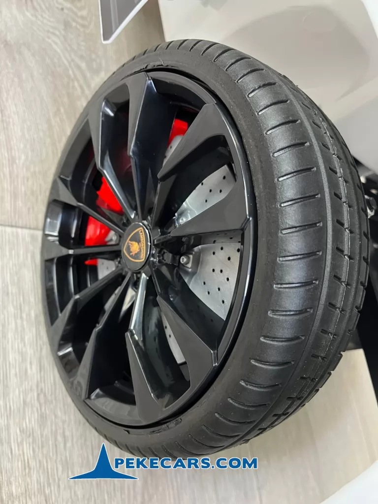 Lamborghini Urus blanco