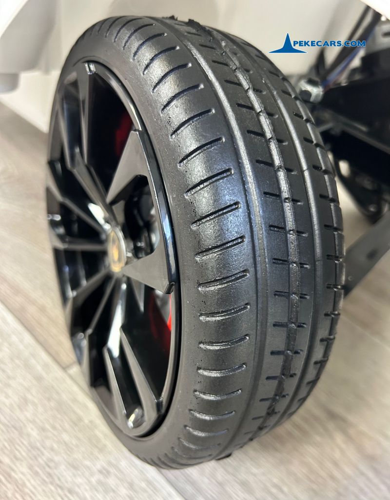 Lamborghini Urus blanco