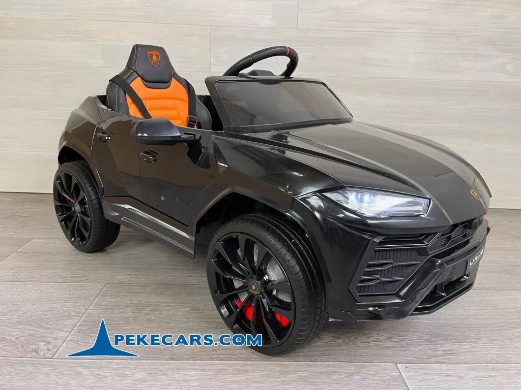 Lamborghini Urus negro