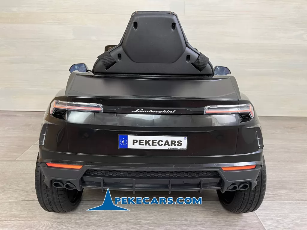 Lamborghini Urus negro