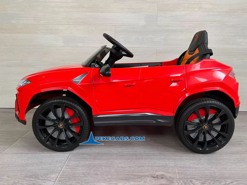 Lamborghini Urus rojo lateral