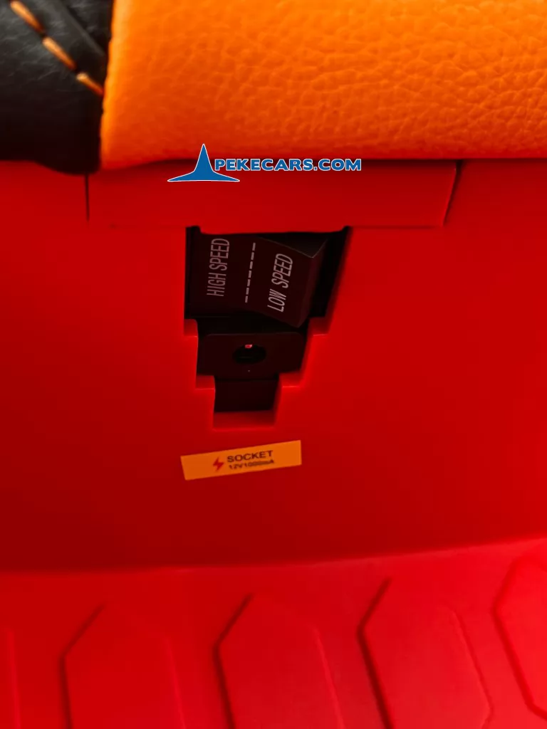 Lamborghini Urus rojo toma de carga
