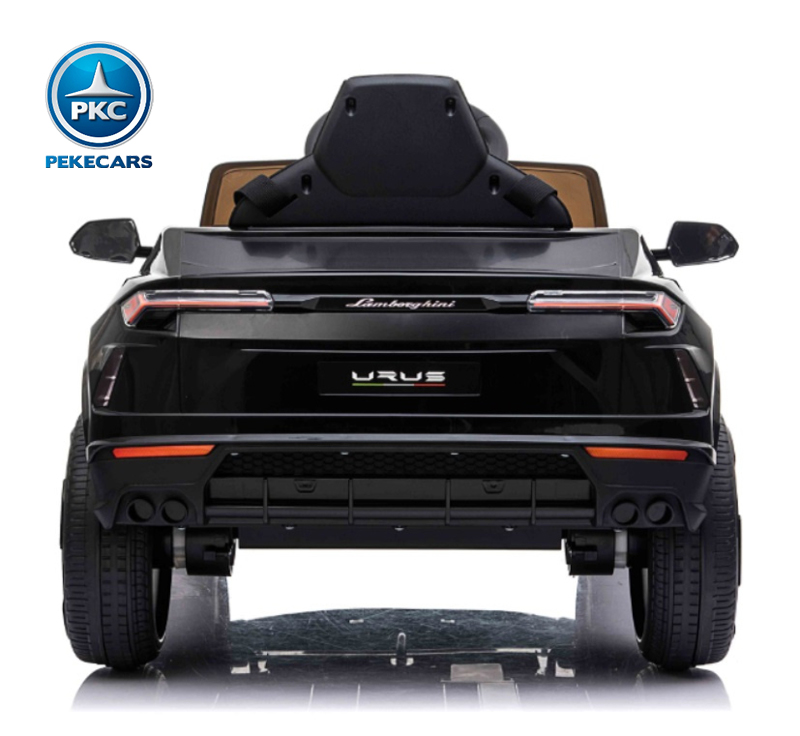 Lamborghini Urus negro vista trasera