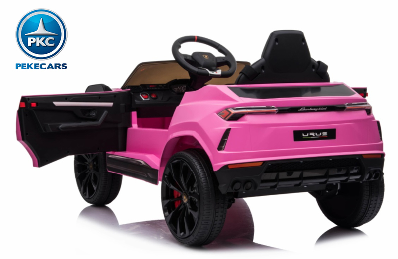 Lamborghini Urus rosa vista 3/4 trasera puertas abiertas