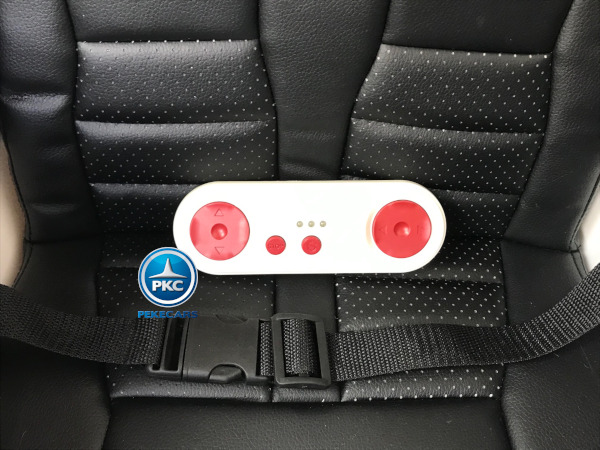 Coche eléctrico para niños Land Rover Discovery 12V MP4 blanco vista mando RC