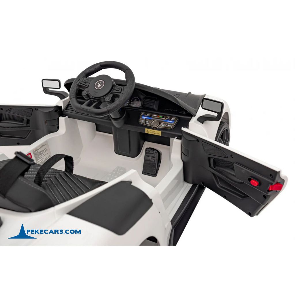 Maserati MC20 GT2 12V 2.4G Blanco interior