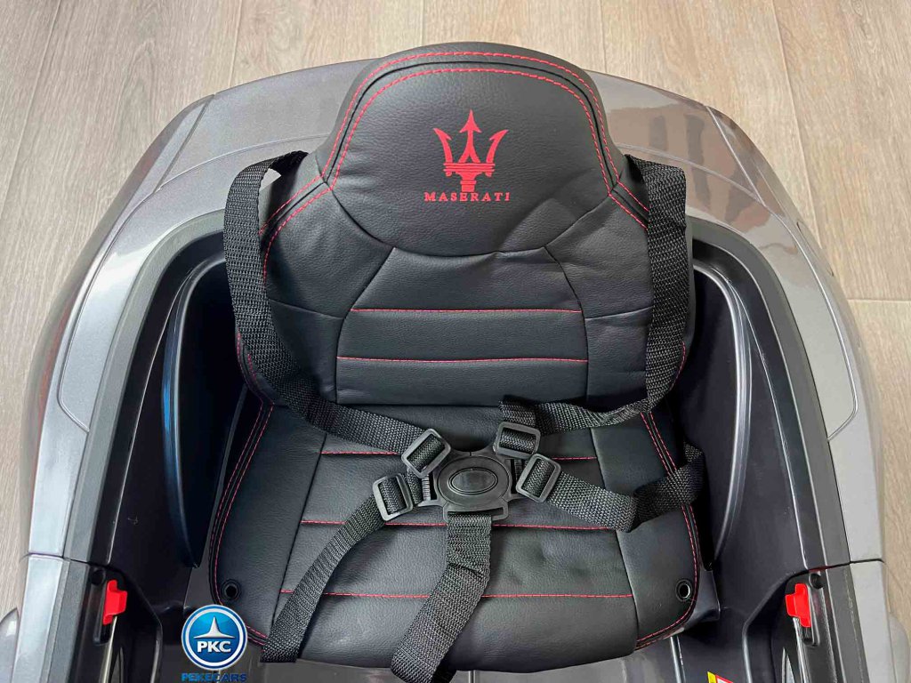 Maserati GC-Sport 12V 2.4G Plata Metalizado vista asiento de polipiel