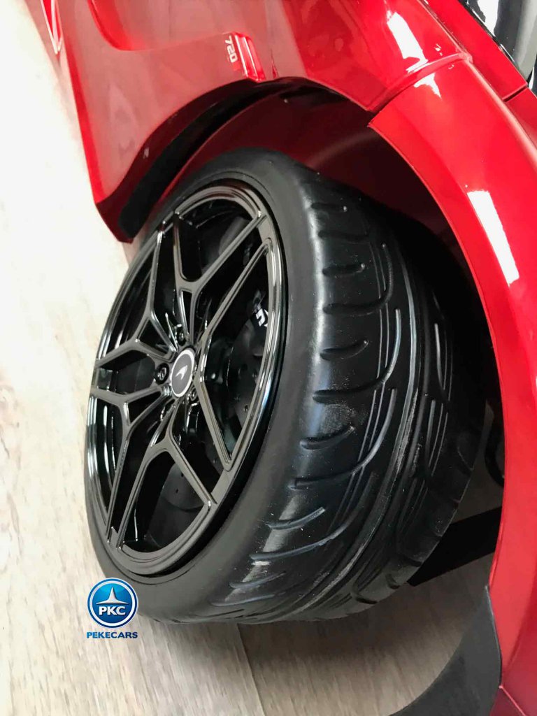 McLaren para niños 720S 12V con MP4 Rojo Pintado vista de la rueda