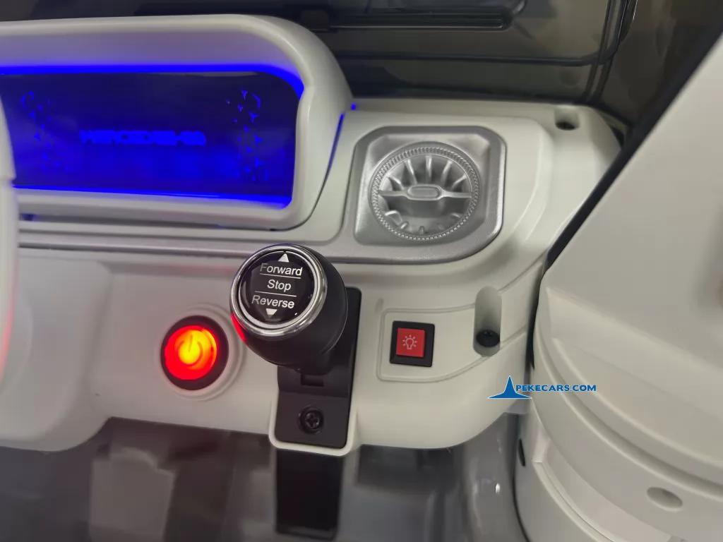Mercedes benz EQG Gris metalizado coche electricos para niños encendido y cambio de marchas