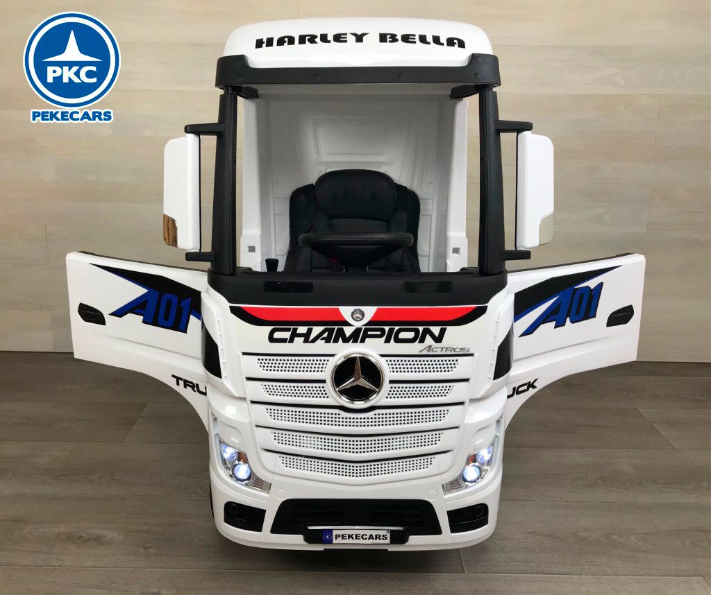 Camión Mercedes Actros Blanco vista  frontal apertura de puertas