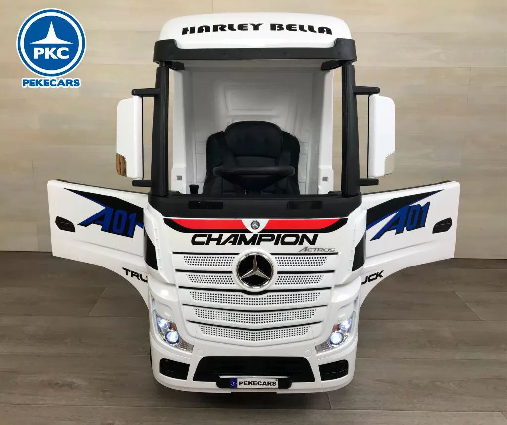 Camión Mercedes Actros Blanco vista  frontal apertura de puertas
