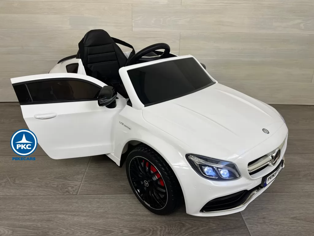 Coche electrico para niños Mercedes C63 Blanco puerta abierta