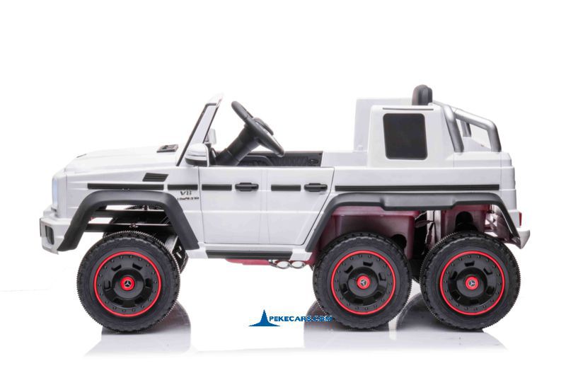 Mercedes G63 6x6 12V 2.4G Blanco lateral