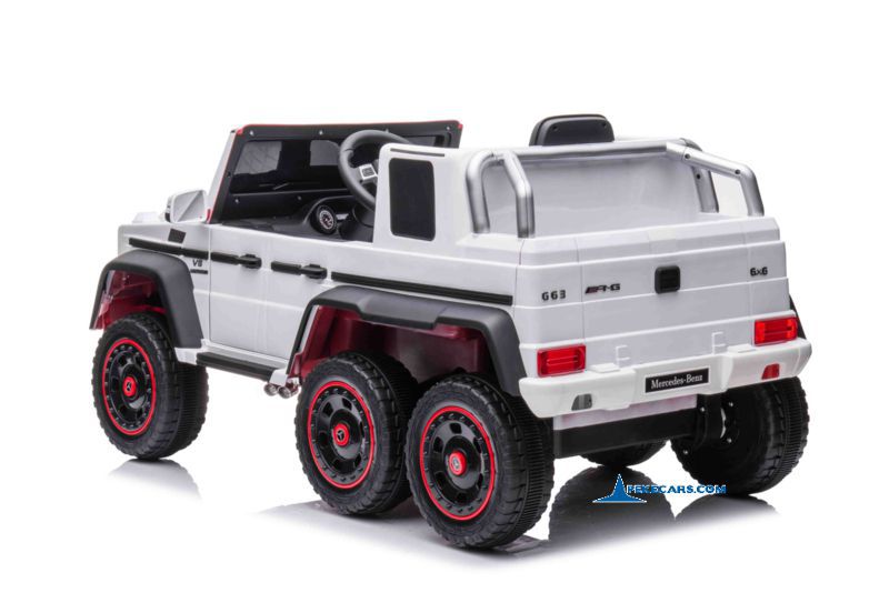 Mercedes G63 6x6 12V 2.4G Blanco parte trasera
