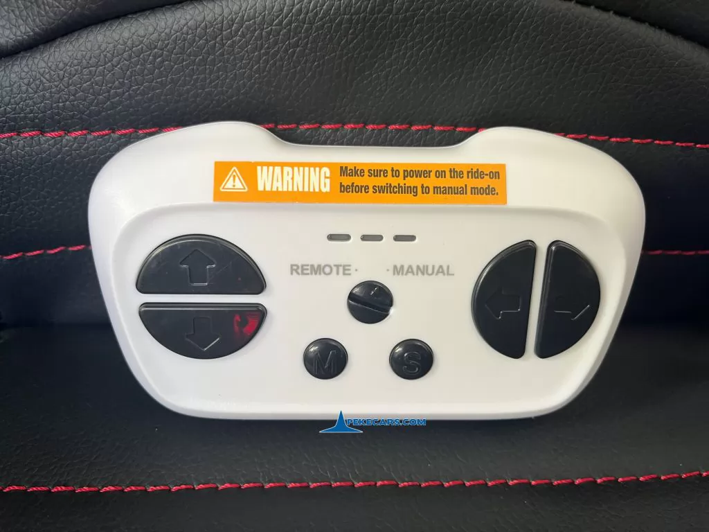 Coche eléctrico para niños mercedes GLA45 AMG Azul mando