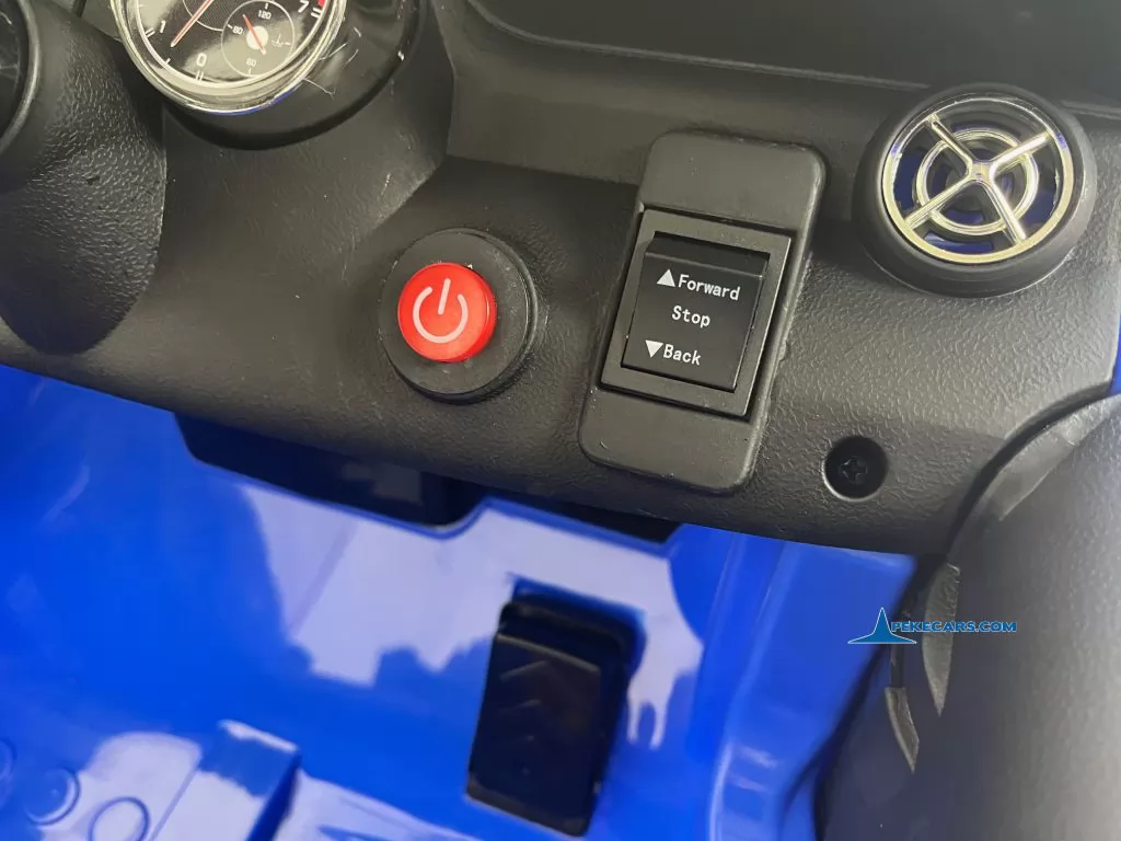 Coche eléctrico para niños mercedes GLA45 AMG Azul marchas