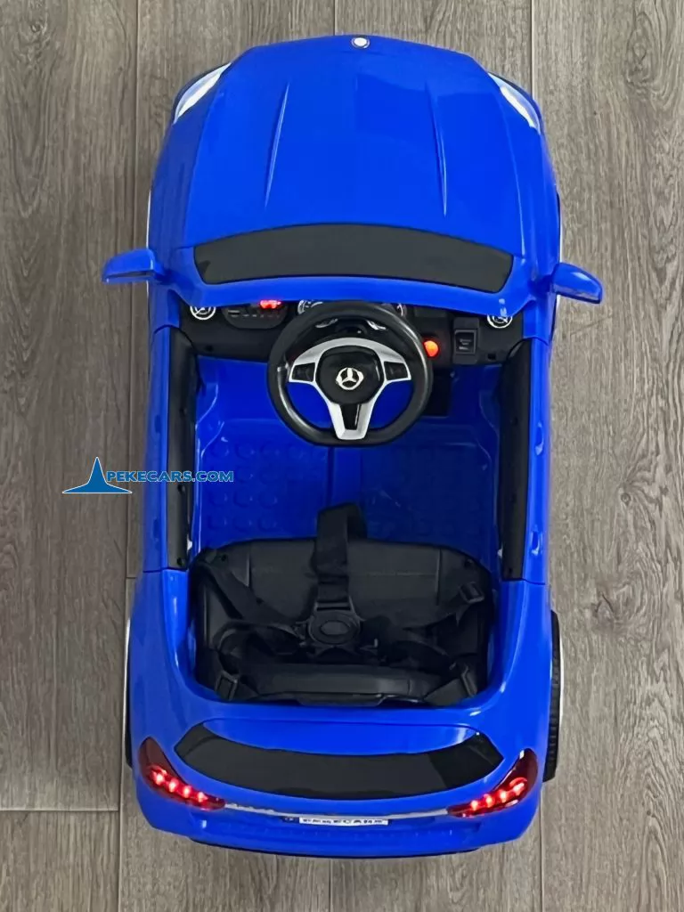 Coche eléctrico para niños mercedes GLA45 AMG Azul vista arriba dos