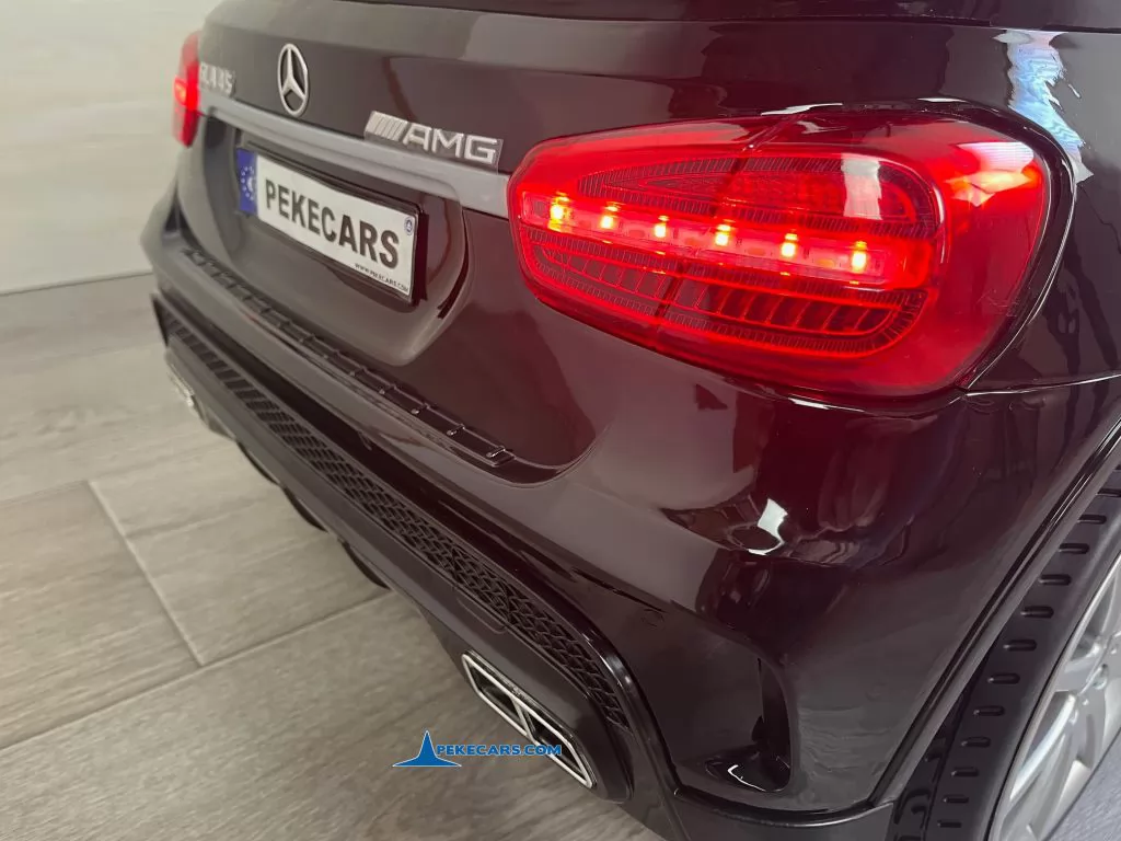 Coche eléctrico para niños mercedes GLA45 Negro Metalizado