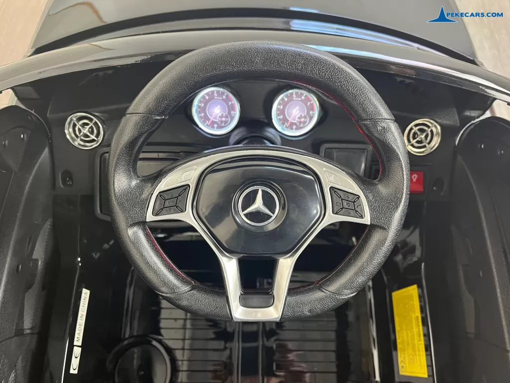 Coche eléctrico para niños mercedes GLA45 Negro Metalizado