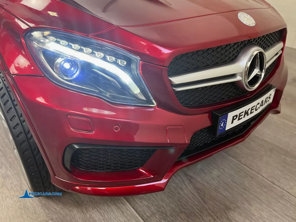 Coche eléctrico para niños mercedes AMG GLA45 Rojo Metalizado luces frontales