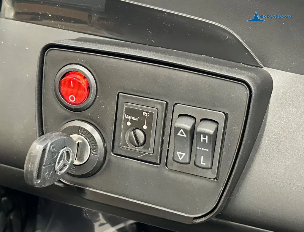 Coche electrico infantil GLC G35 Blanco  botones