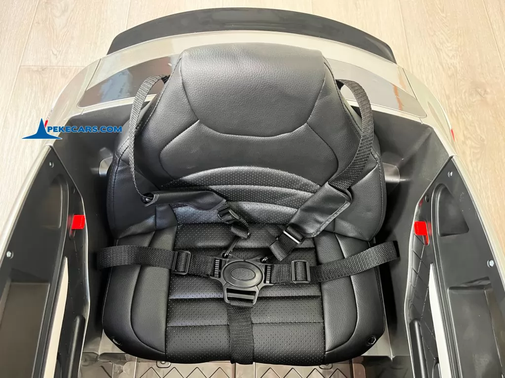 Mercedes GLC63S Gris interior asiento