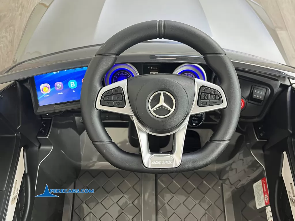 Mercedes GLC63S Gris volante