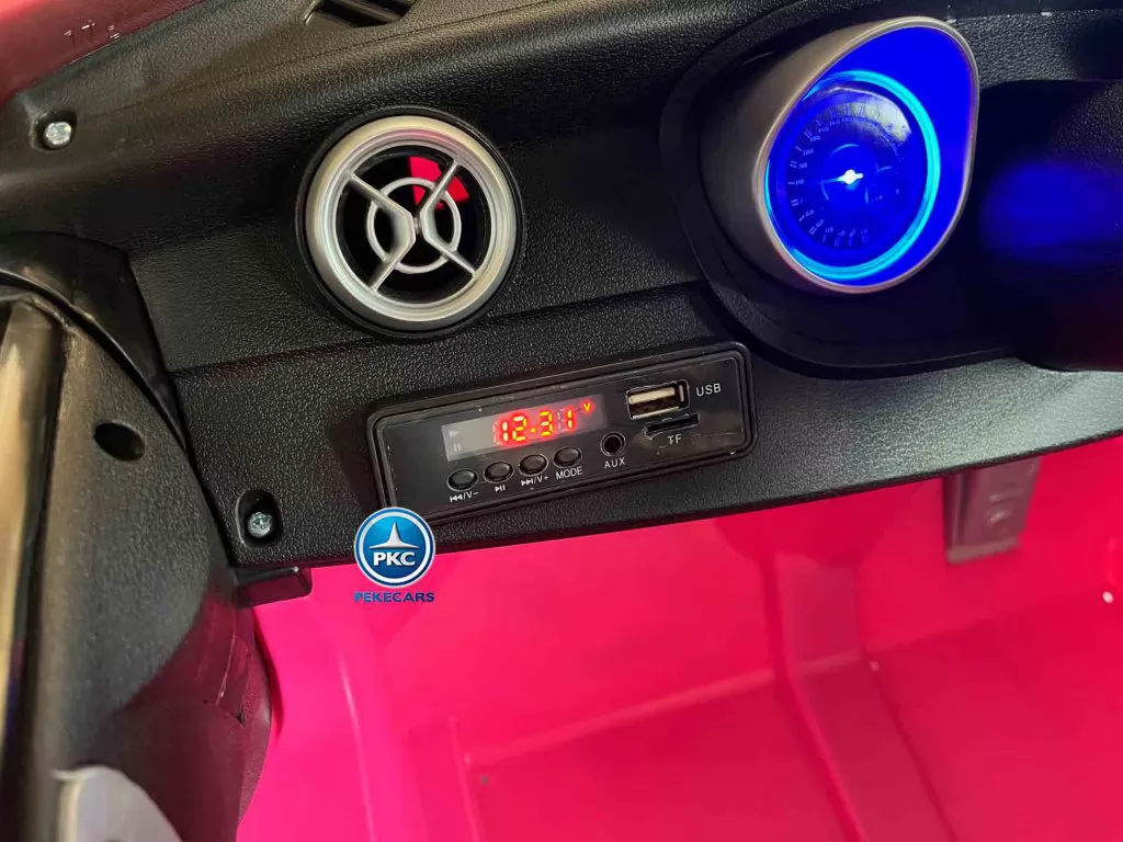 Coche electrico para niños mercedes a45 Rosa vista voltímetro