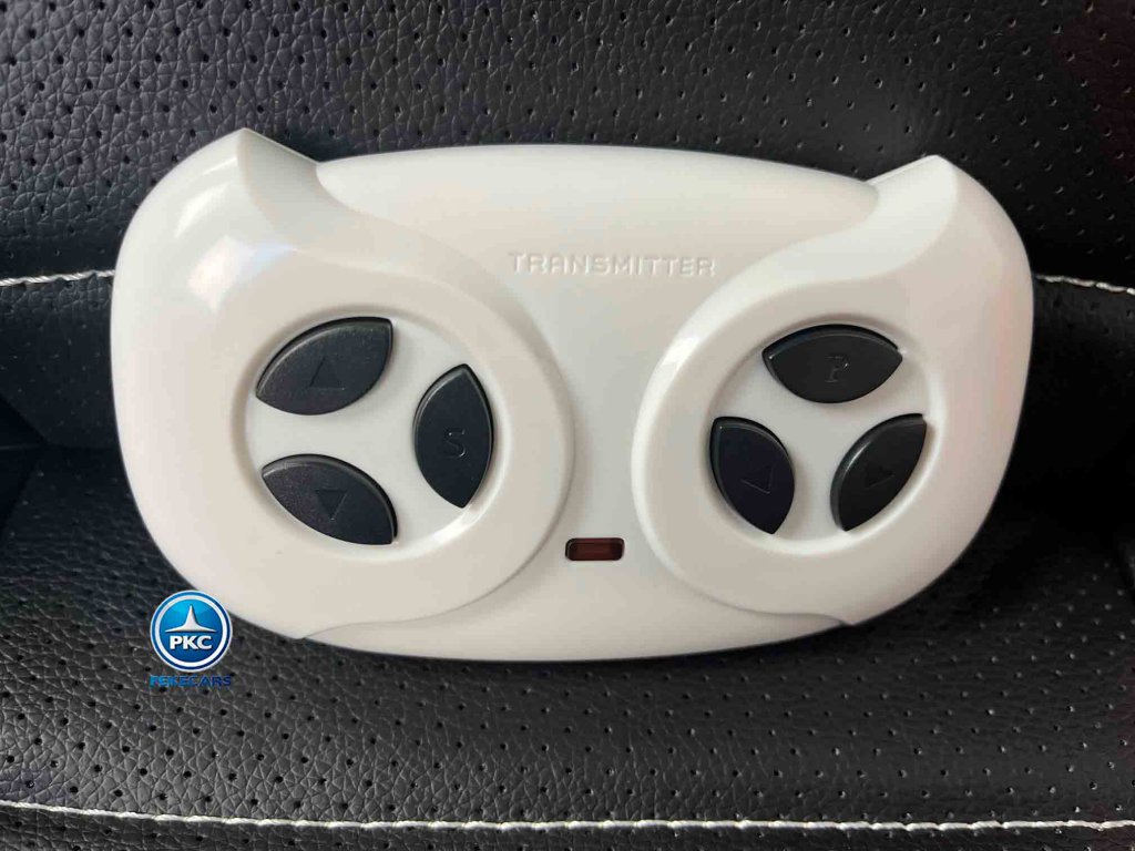 Coche electrico para niños Mercedes GTR 12V rojo vista mando RC