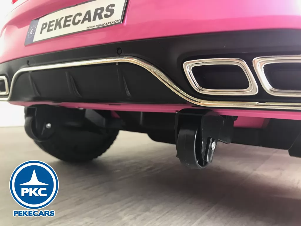 Coche eléctrico para niños Mercedes C63 Rosa vista rueda para transportar
