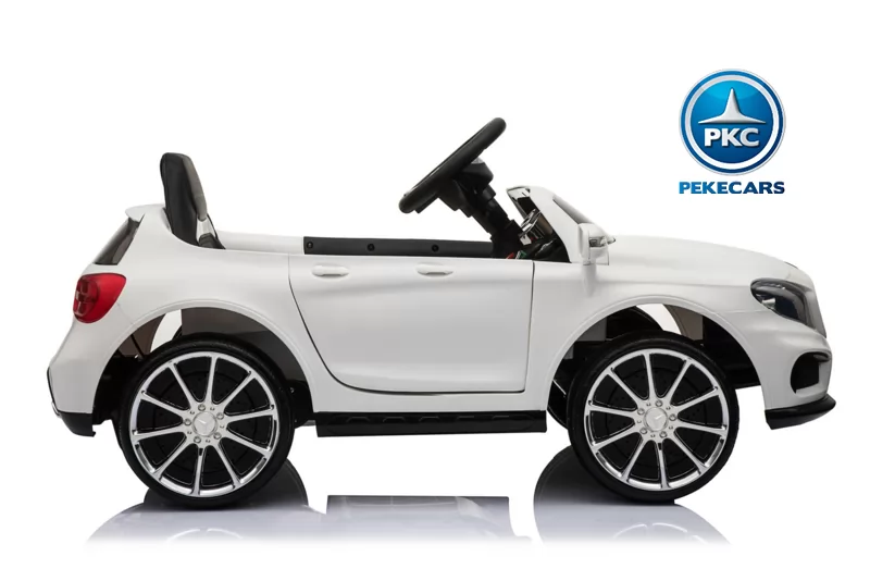 Coche eléctrico para niños mercedes GLA45 Blanco vista lateral