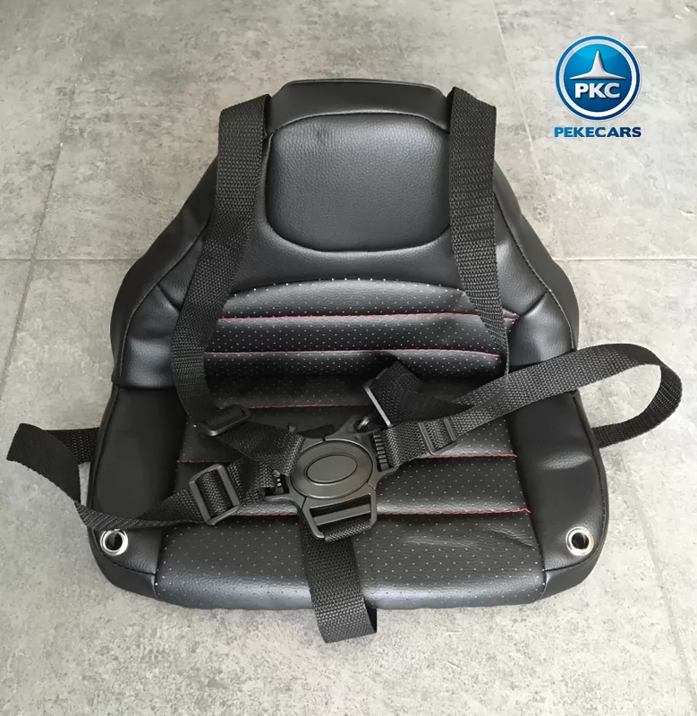 Coche eléctrico para niños mercedes GLA45 Blanco vista asiento