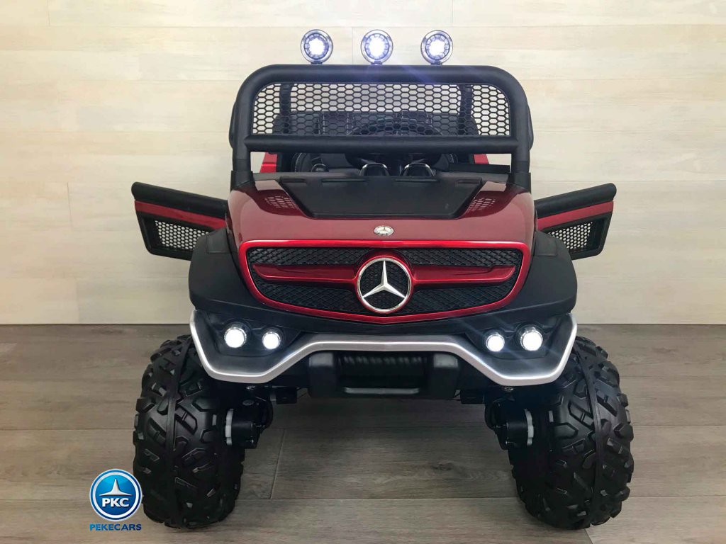 Mercedes Unimog JL199 rojo vista frontal puertas abiertas