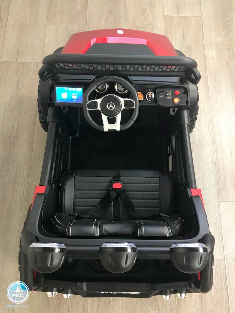 Mercedes Unimog JL199 rojo vista desde arriba al revés