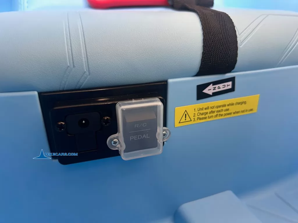 MINI ACEMAN 12V 2.4G Azul encendido