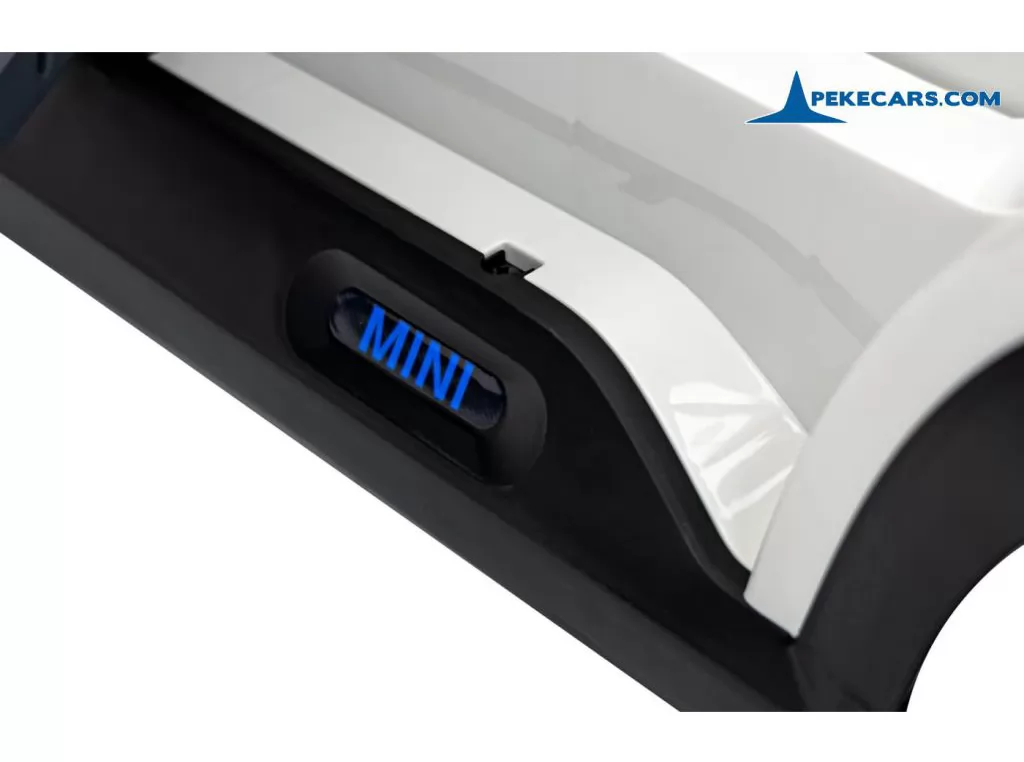 MINI ACEMAN 12V 2.4G Blanco detalle