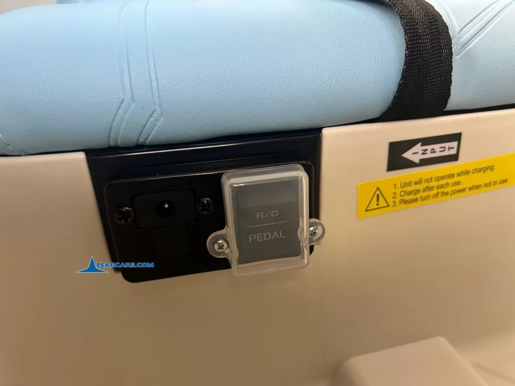 MINI ACEMAN 12V 2.4G Blanco encendido velocidades