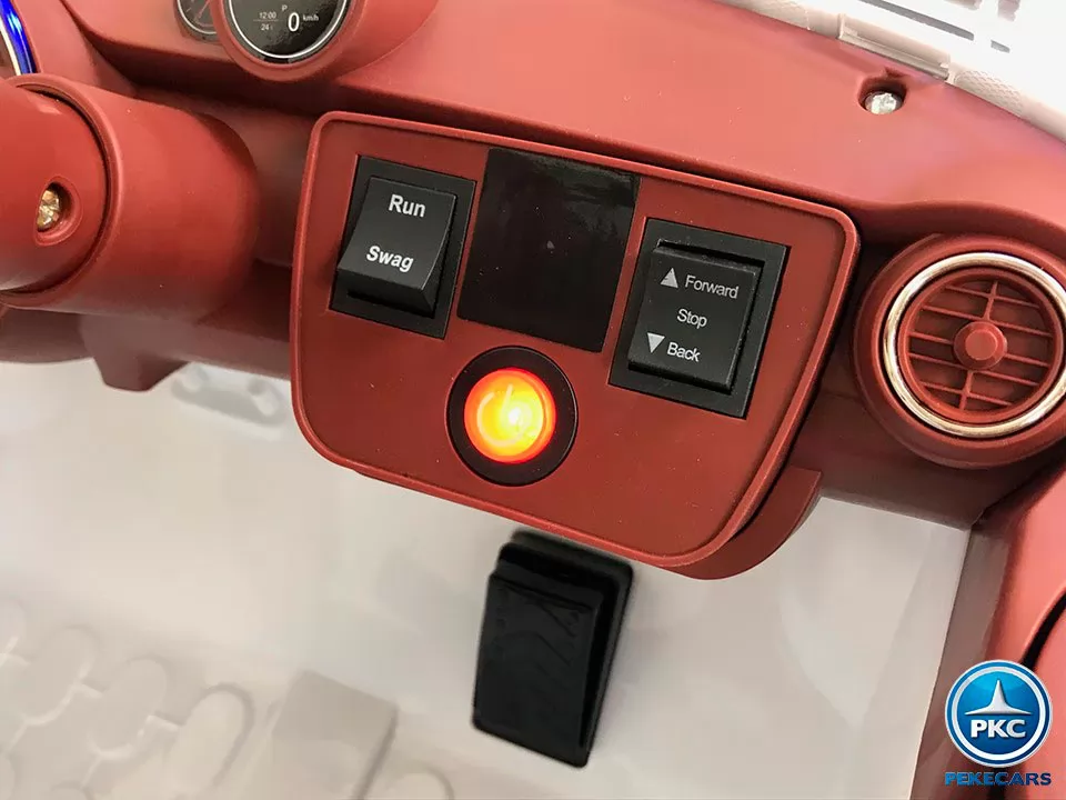 Coche eléctrico para niños Mini Style blanco panel