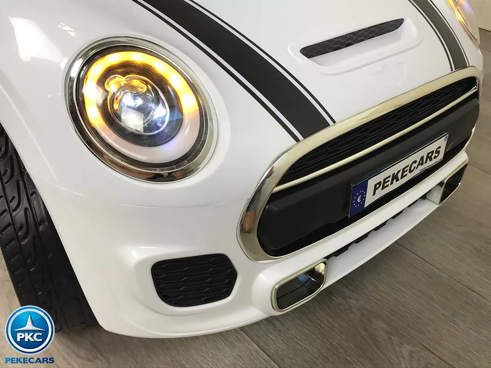 Coche eléctrico para niños Mini Style blanco vista delantera