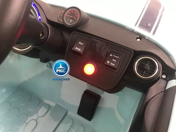 Coche electrico para niños Mini Style Azul vista cuadro de mando