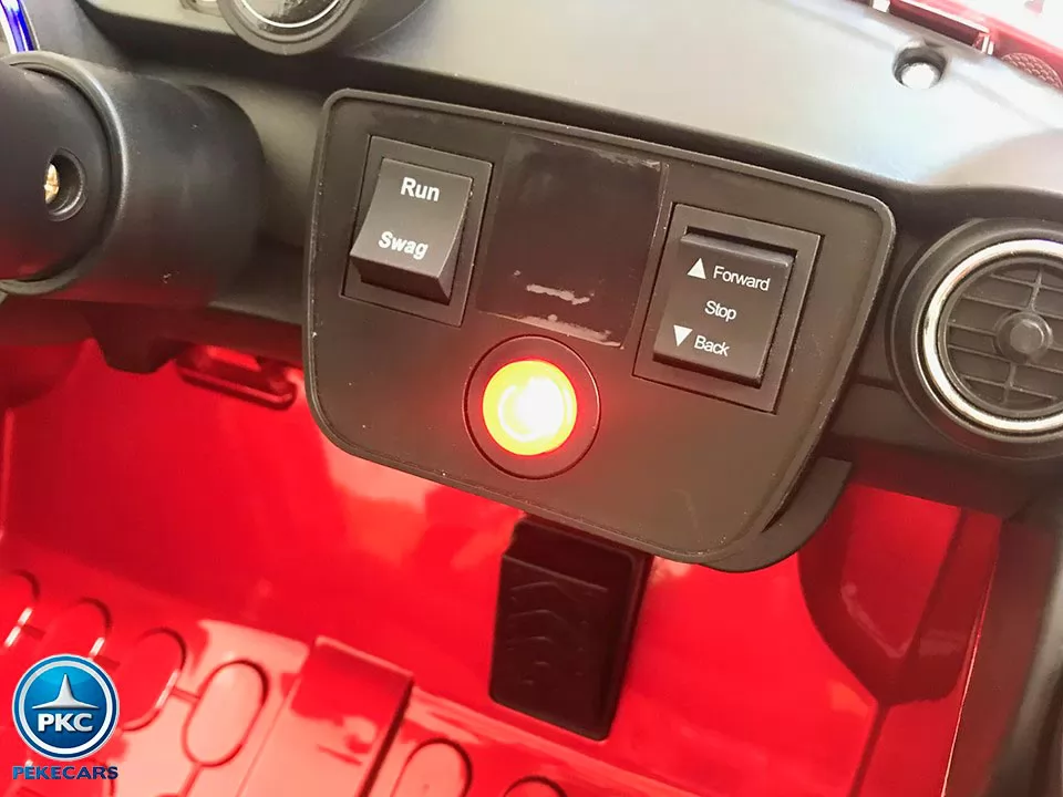 Coche eléctrico para niños Mini Style rojo metalizado panel de control