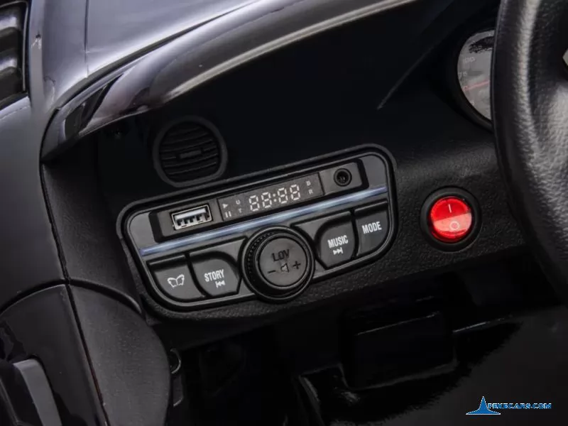 Porsche 718 Spyder RS 12V 2.4G Negro Metalizado display sonido